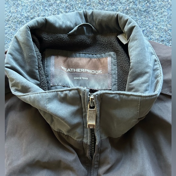 “Weatherproof” brand Jacket - Picture 3 of 6